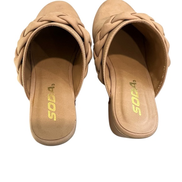 Soda Morel Womens Tan Beige Wood Chunky Heel Clogs Size 6 - Picture 4 of 6